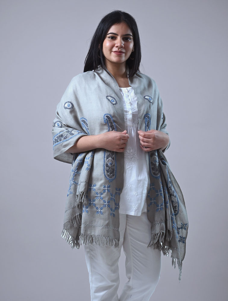 Grey Woollen Shawl with Hand Embroidered Chikankari Back Image